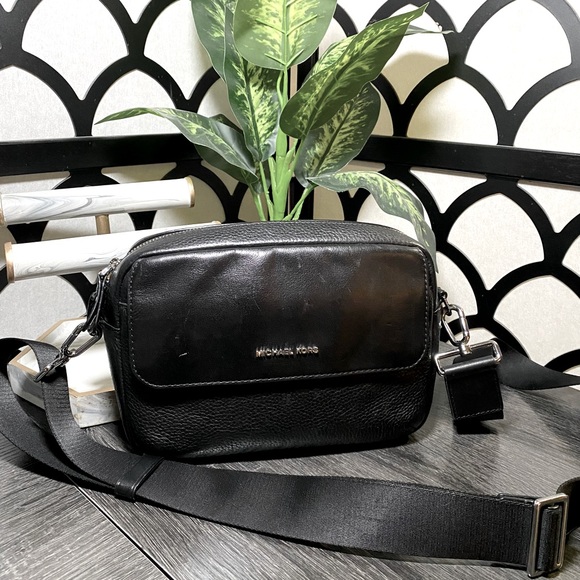 Michael Kors Crossbody Bag - Black